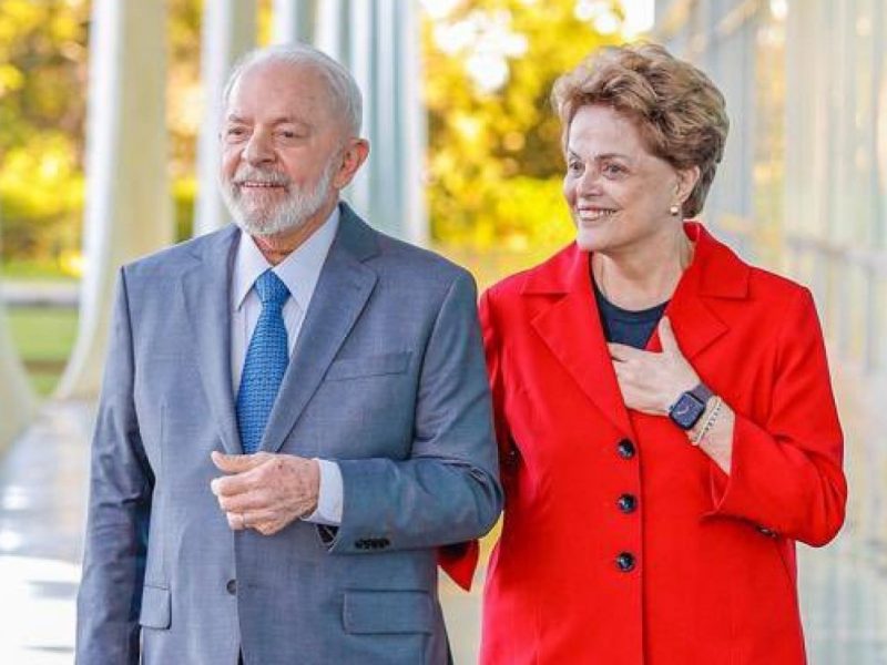 153324,dilma-volta-ao-palacio-da-alvorada-pela-primeira-vez-desde-o-impeachment-e-encontra-lula-3