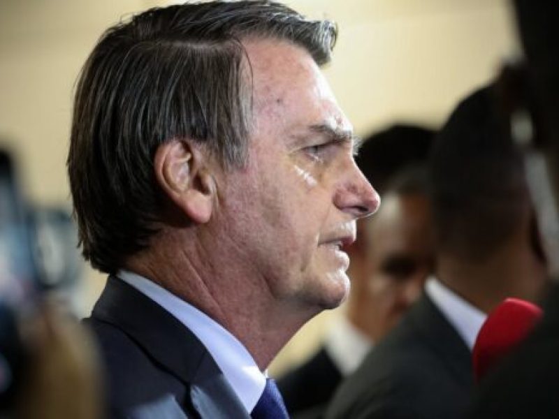 153955bolsonaro-planeja-leiloar-joias-recebidas-da-arabia-saudita-e-doar-valor-3-1-740x348