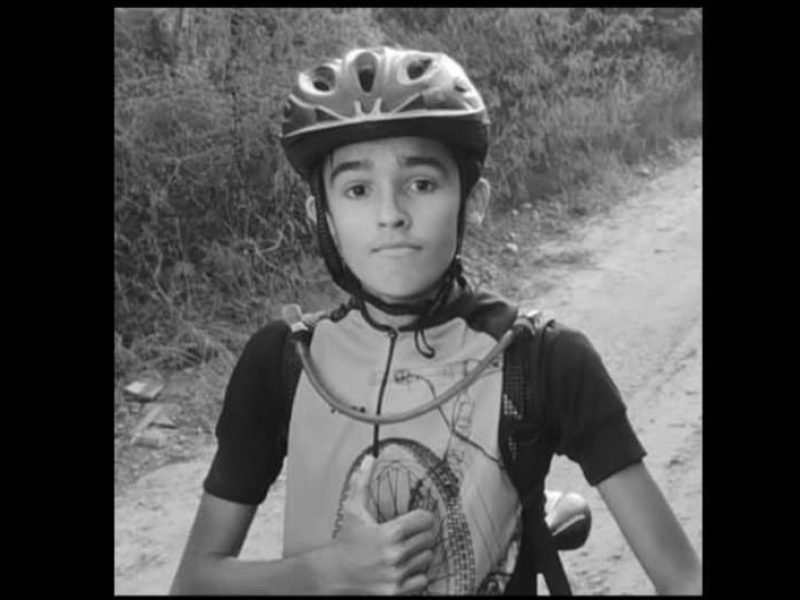 51806383-2558-451E-AFA5-C064A7C4CF08