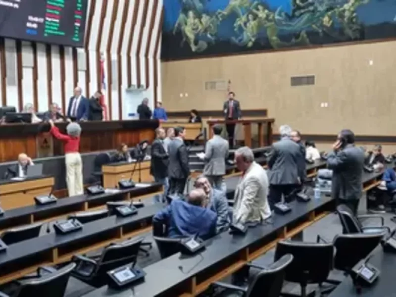 Alba-aprova-aumento-salarial-para-policiais-baiano0128549400202504291702-ScaleOutside-1