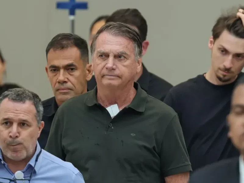 Bolsonaro-recebe-alta-com-diagnostico-delicado-sob0131312200202509171435-ScaleOutside-1