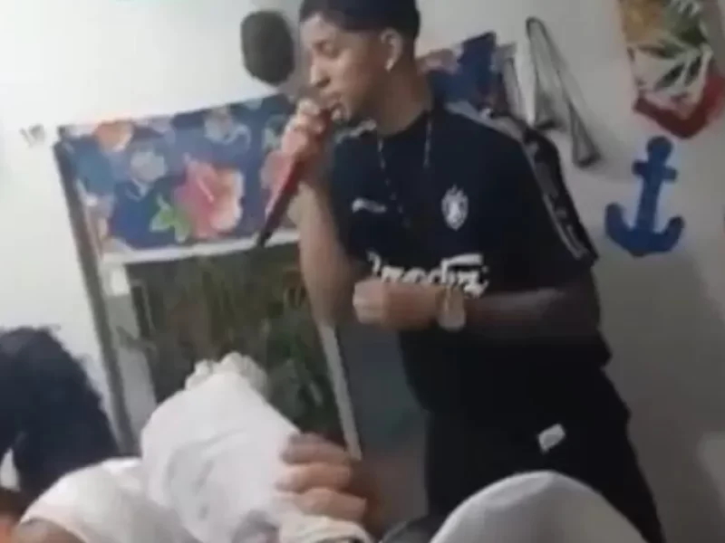 Cantor-viraliza-com-show-de-arrocha-em-terreiro-de0131210200202508271827-ScaleOutside-1