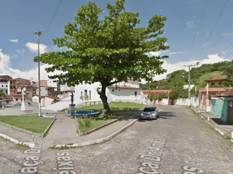 Cena-macabra-corpo-desmembrado-e-jogado-em-praca-n0129832000202506181334-ScaleOutside-1