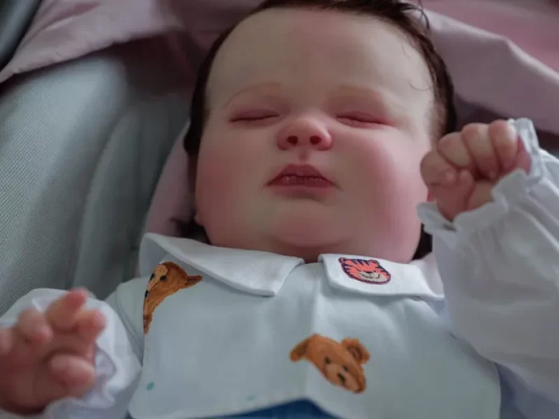 Crianca-de-4-meses-e-agredida-apos-homem-achar-que0129769400202506061140-ScaleOutside-1