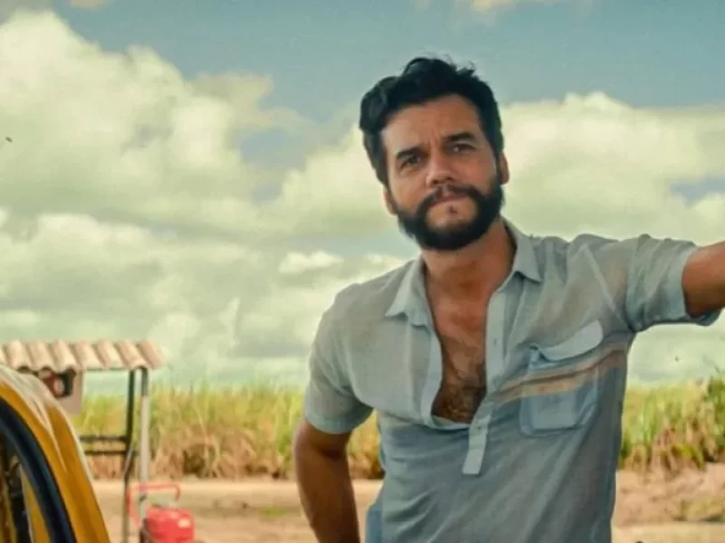 Da-Bahia-para-o-Mundo-Wagner-Moura-recebe-exposica0129813900202506151630-ScaleOutside-1