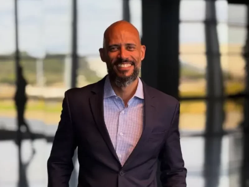 Delegado-fake-e-preso-pelo-original-apos-esteliona0129768900202506061019-ScaleOutside-1