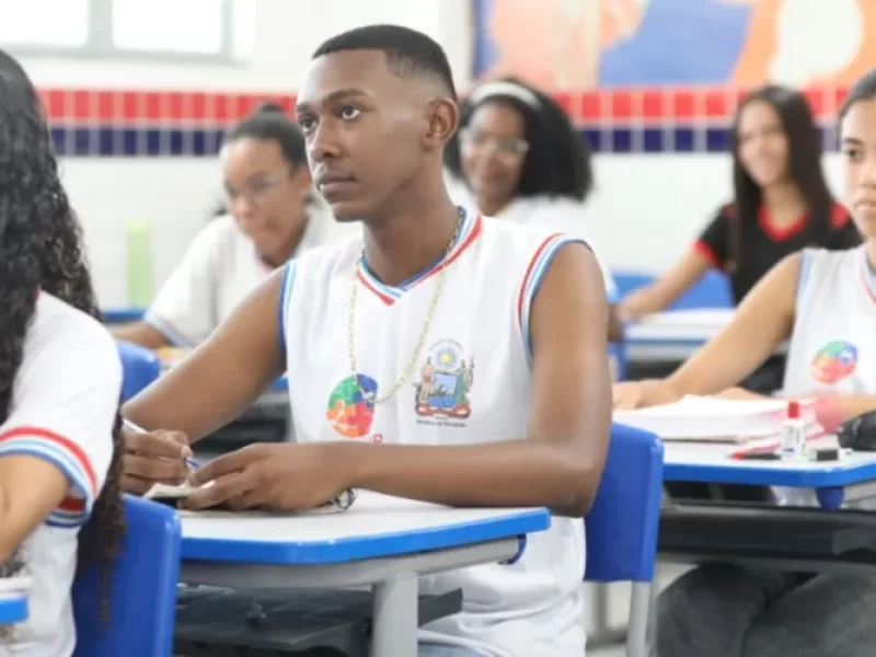 Estudantes-da-rede-estadual-devem-atualizar-cadast0131303000202509152223-ScaleOutside-1