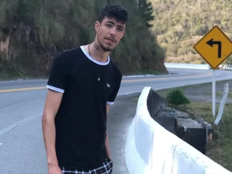 Filho-de-Latino-detona-cantor-Me-fez-usar-droga0128672600202505210856-ScaleOutside-1