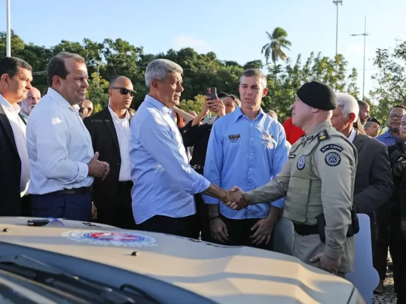 Jeronimo-entrega-118-viaturas-e-assina-projetos-de0131122000202508112214-ScaleOutside-1