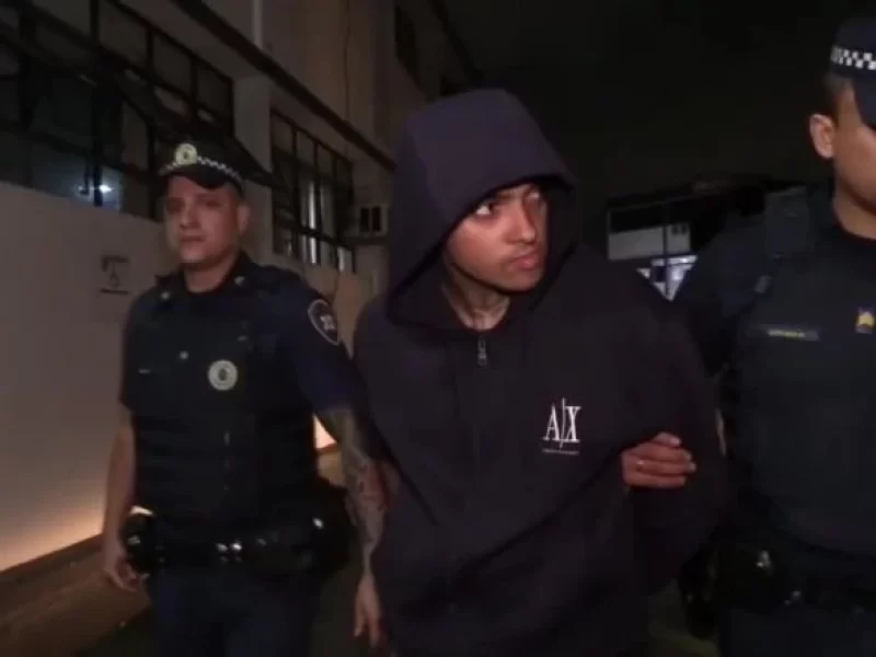 MC-Brinquedo-tenta-fugir-da-policia-e-e-detido-em-0132645500202511231124-1