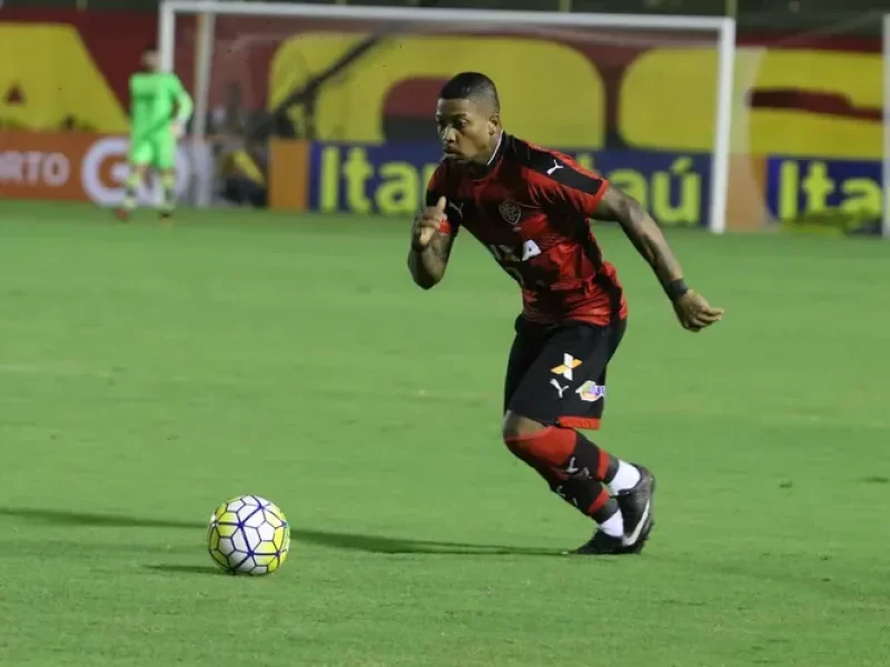 Marinho-acerta-retorno-ao-Vitoria-apos-10-anos0132918900202601261757-ScaleOutside-1