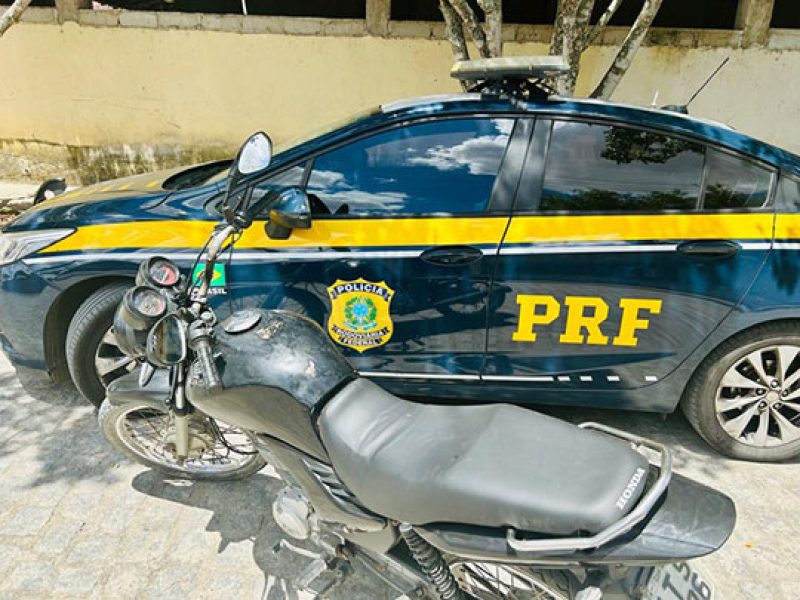 Moto-roubada-em-Salvador-recuperada-em-Teofilandia-PRF