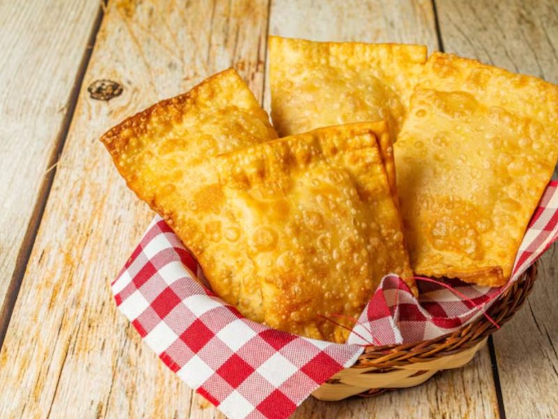 Mulher-usa-pasteis-batizados-para-eliminar-40-memb0128659900202505191443