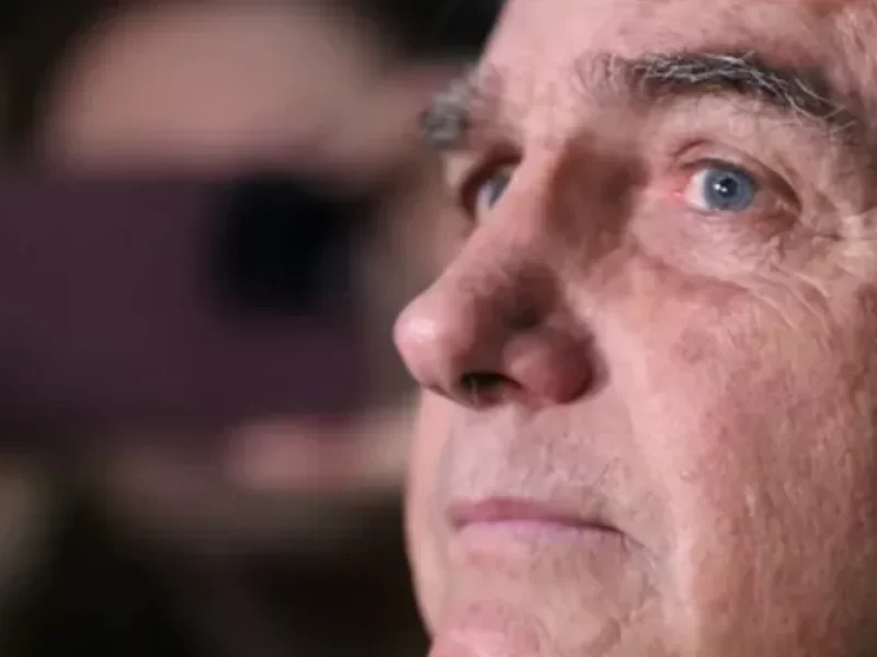 Pela-minha-idade-acabou-dispara-Bolsonaro-caso-sej0128635800202505141535-ScaleOutside-1