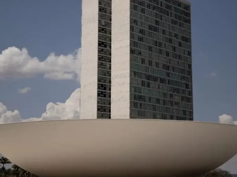 Povao-de-baixa-renda-tera-CNH-paga-com-dinheiro-de0129722100202505291605-ScaleOutside-1