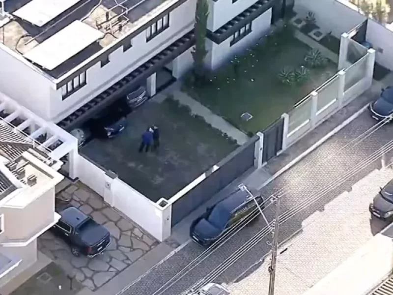 Prisao-domiciliar-veja-o-que-Bolsonaro-pode-ou-nao0131079300202508042130-ScaleOutside-1