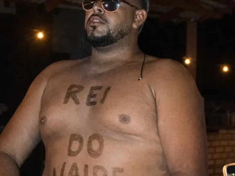 Rei-do-Naipe-e-nocauteado-durante-folia-no-Campo-G0133004100202602152157-ScaleOutside-1