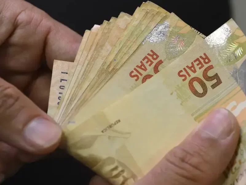 Salario-minimo-vai-subir-em-2026-saiba-o-novo-valo0130941700202507091211-ScaleOutside-1