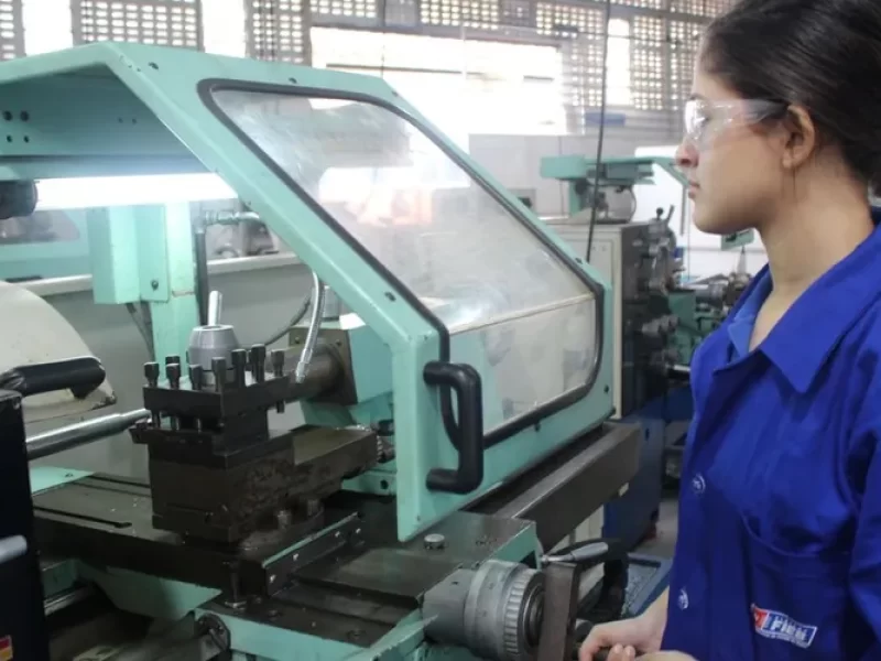 Senai-oferece-quase-6-mil-vagas-para-cursos-na-Bah0129702500202505261939-ScaleOutside-1