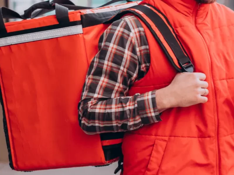 Video-confusao-entre-entregador-e-cliente-gera-pro0129741600202506020813-ScaleOutside-1