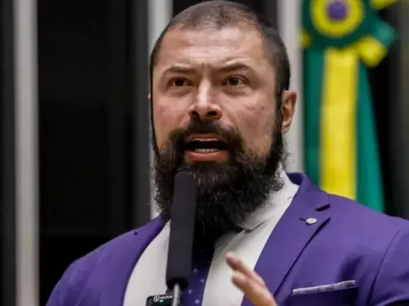 Video-deputado-bolsonarista-fala-em-dividir-o-Bras0131348900202509241720-ScaleOutside-1