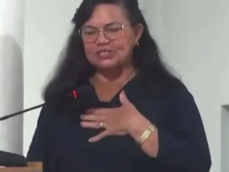 Video-vereadora-afirma-que-e-a-favor-da-violencia-0132379500202509301822-ScaleOutside-1