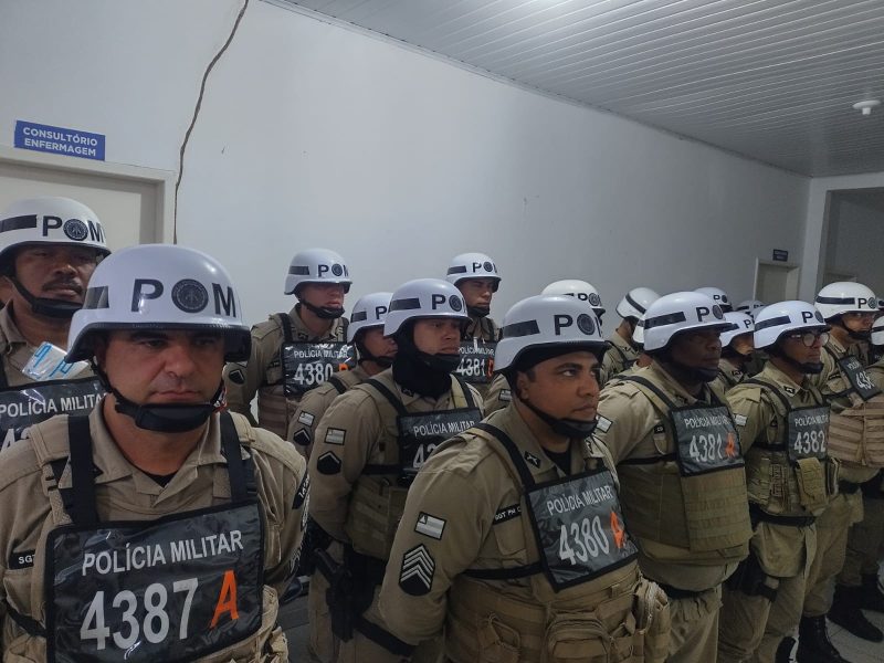 PM POLICIA BARROCAS FESTA