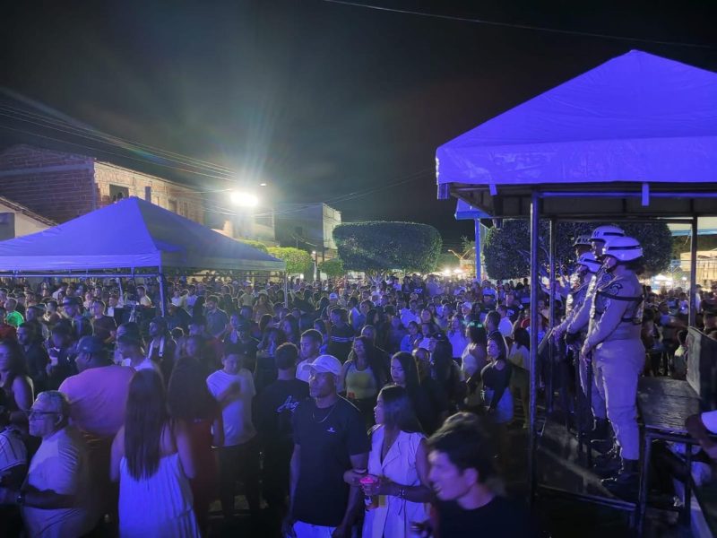 PM POLICIA BARROCAS FESTA