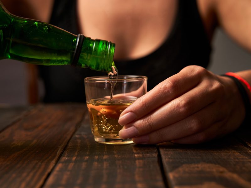 alcool_mulher_bebida