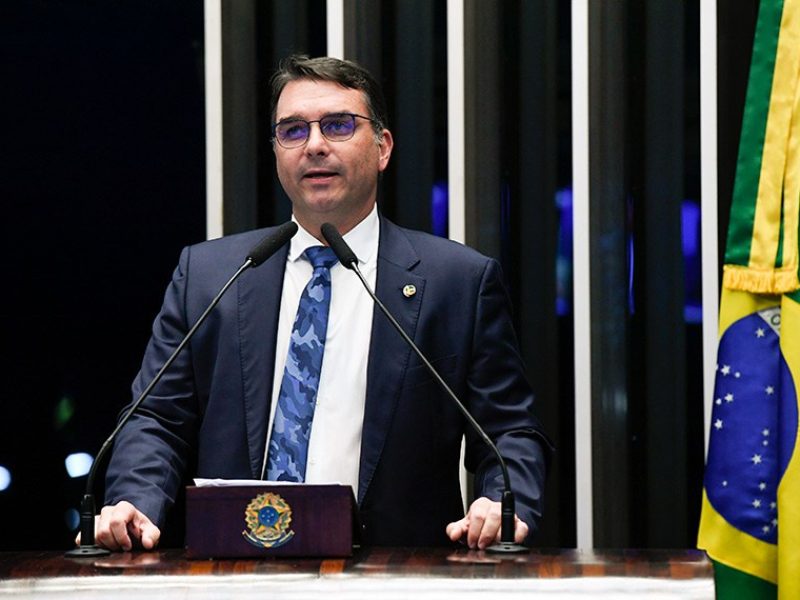 flavio-bolsonaro-e-lula-empatam-em-pesquisa-atlasi0133043800202602251200