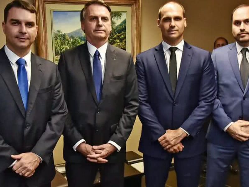 jair-bolsonaro-filhos-diplomacao-roberto-jayme-ascom-tse_widelg_widelg_widelg_widelg_widelg_widelg_widelg_widelg