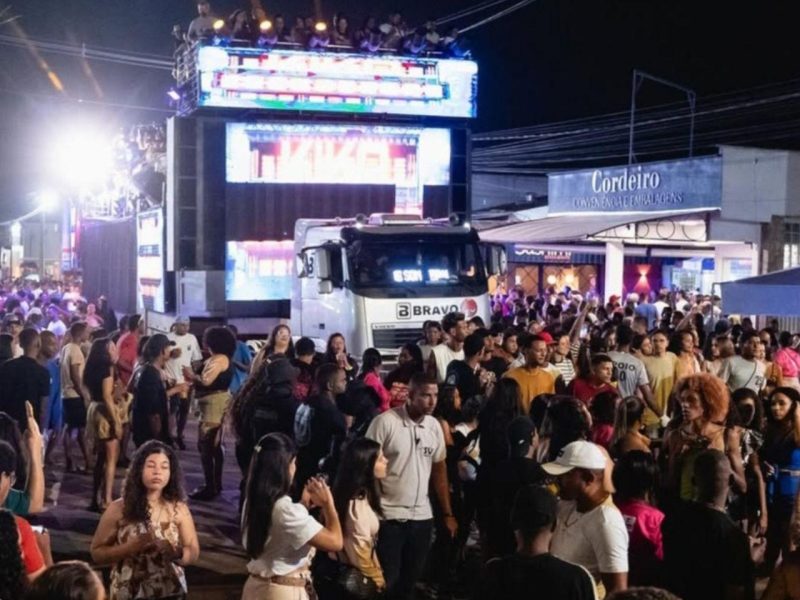 micareta-de-serrinha-tem-inicio-com-muita-alegria-e-cinco-atracoes-que-agitaram-o-publico-36c3e