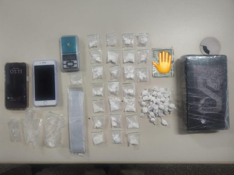 policia-apreende-mais-de-1-kg-de-cocaina-e-conduz-adolescente-a-delegacia-na-regiao-do-sisal-6d1d2