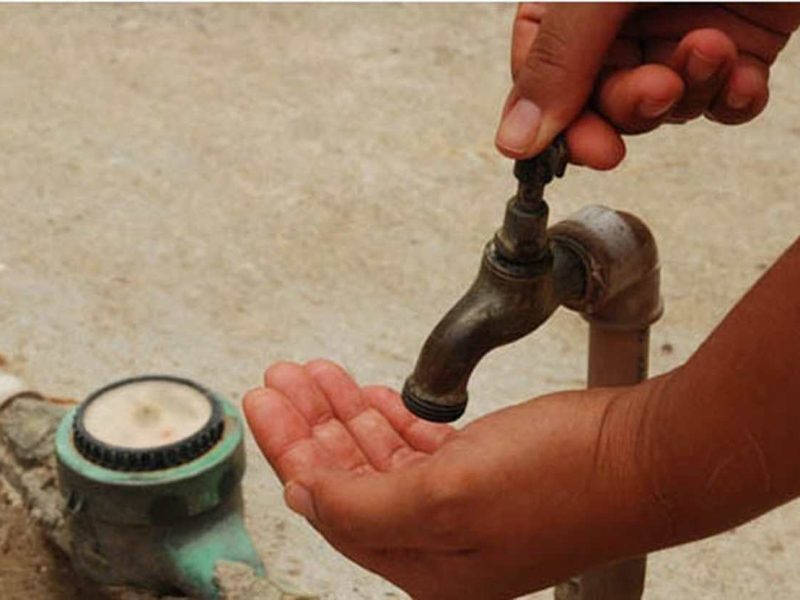 torneira2-2823365_Easy-Resize.com_